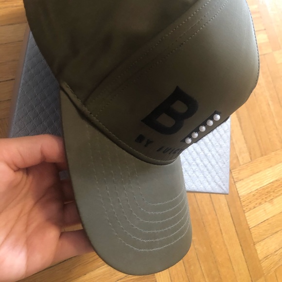 BIRD by JUICY COUTURE cap - Picture 2 of 4